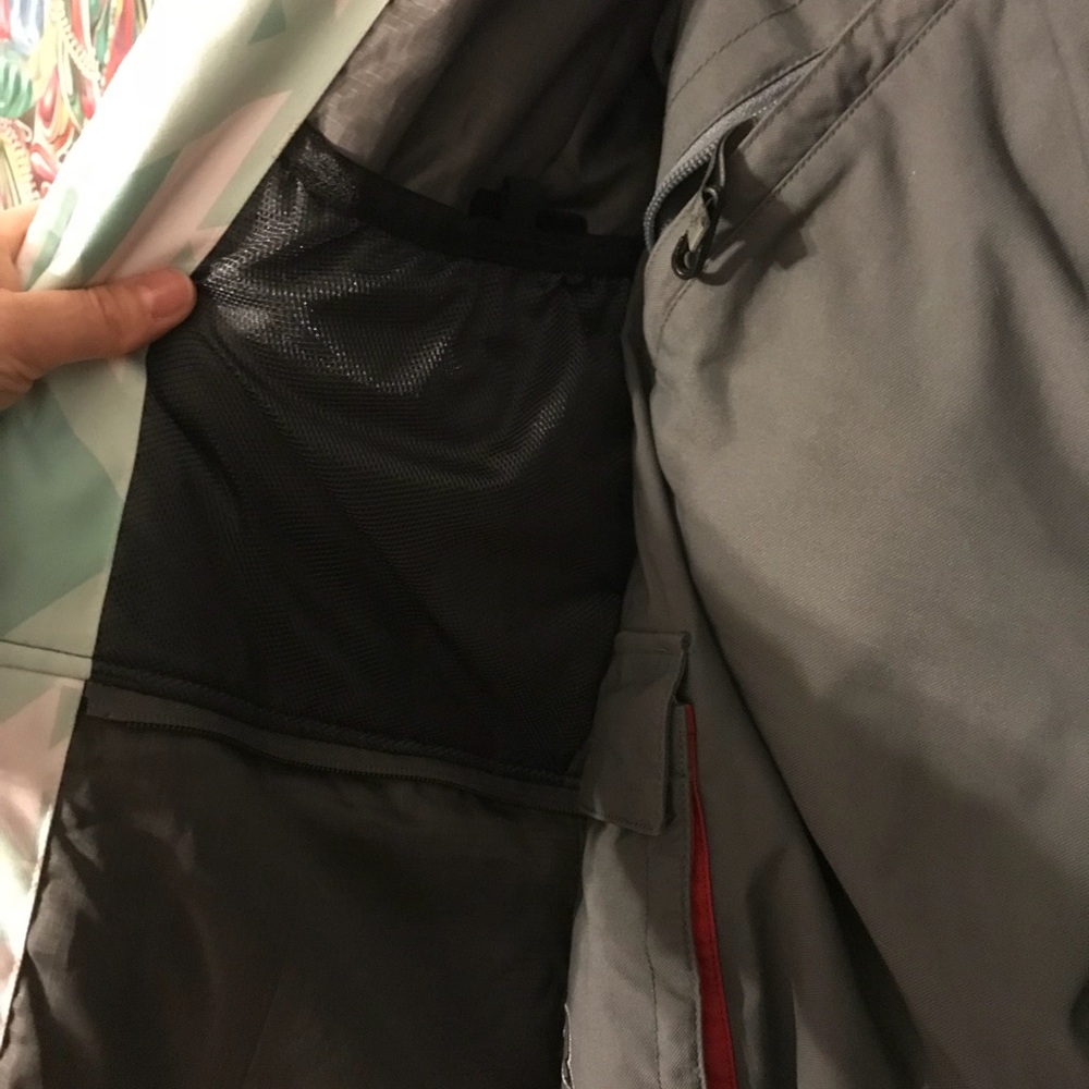 DC women’s XS snowboarders jacket